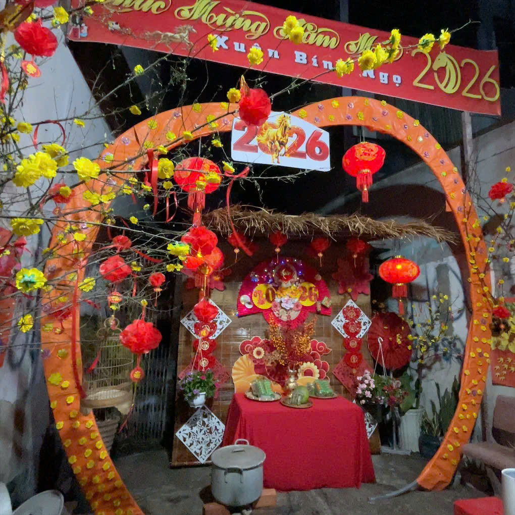 Trang trí nhà Tết